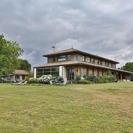 Les Maisons Des Soeurs Maison d'hôtes *